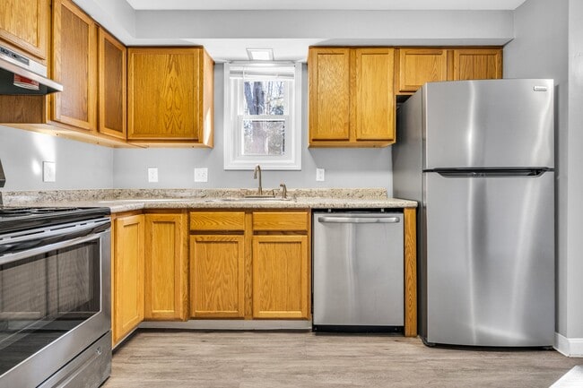 Foxcroft Apartments, LLC
