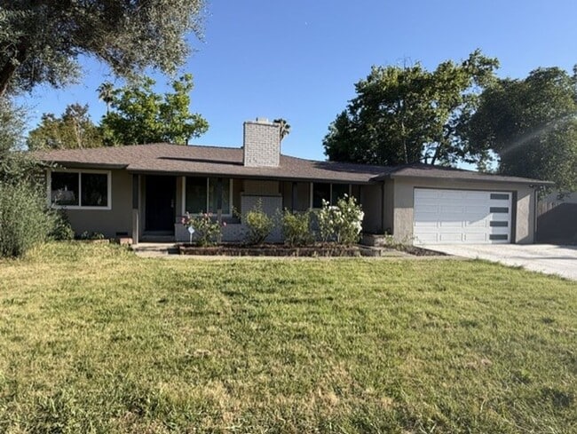 Building Photo - Home For Rent in Fair Oaks, CA