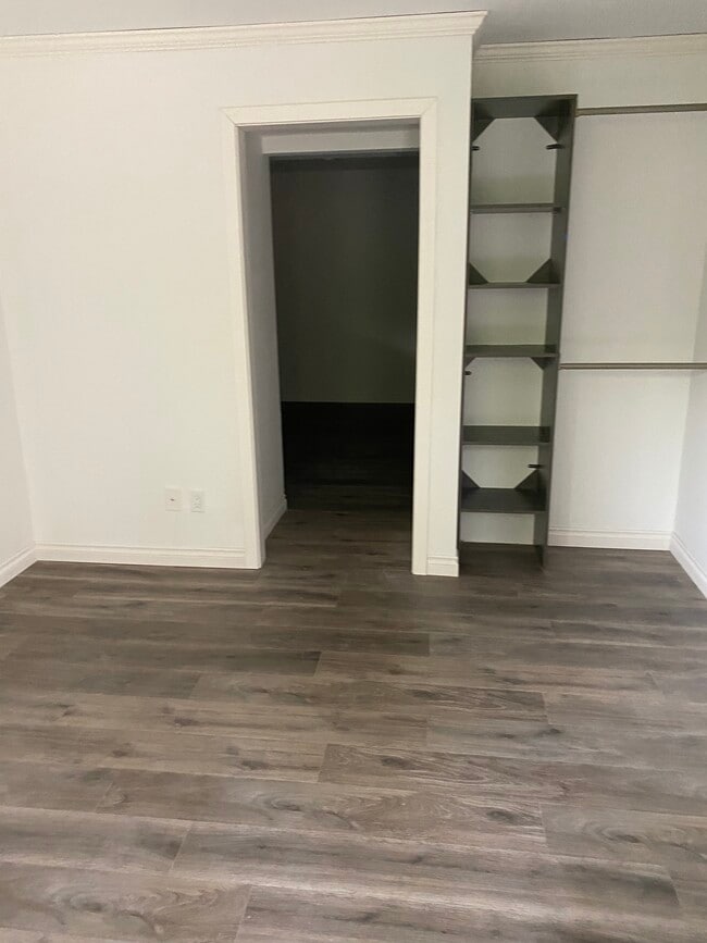 Building Photo - 14405 NE 10th St Rental