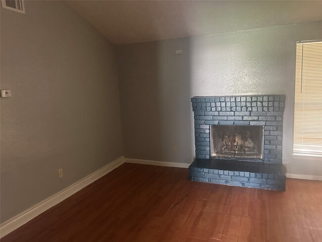 Photo - 15818 Willbriar Ln