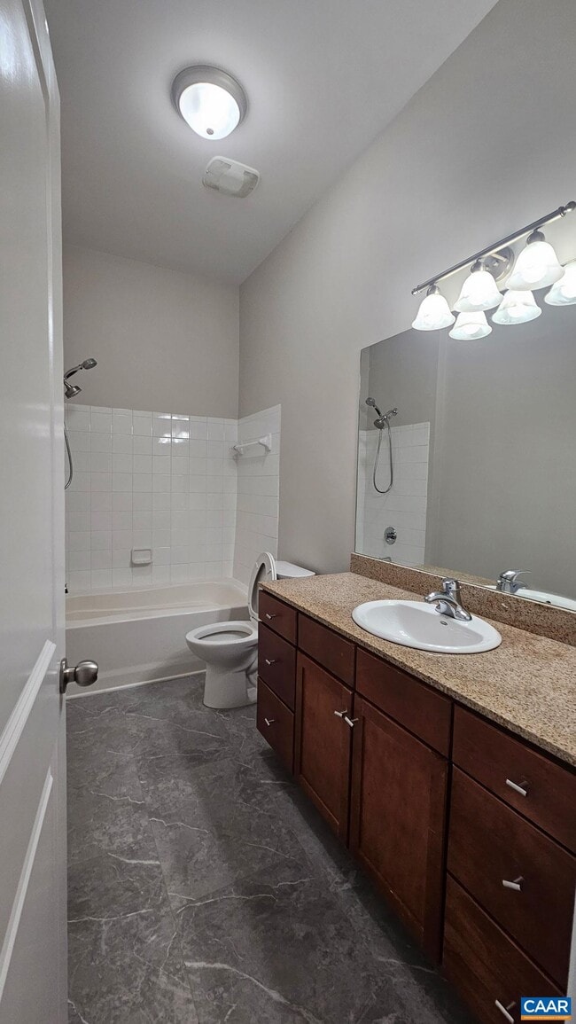 Photo - 750 Walker Square Unit 4B