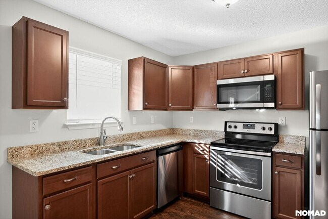 Photo - 38 Princeton Glen Ct