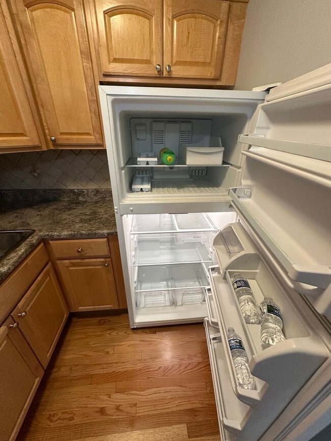 Photo - Great studio apartment in convenient locat...