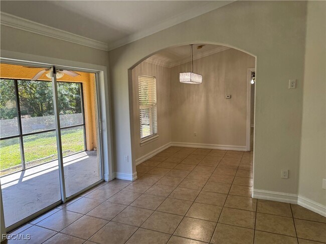 Photo - 3109 32nd St W