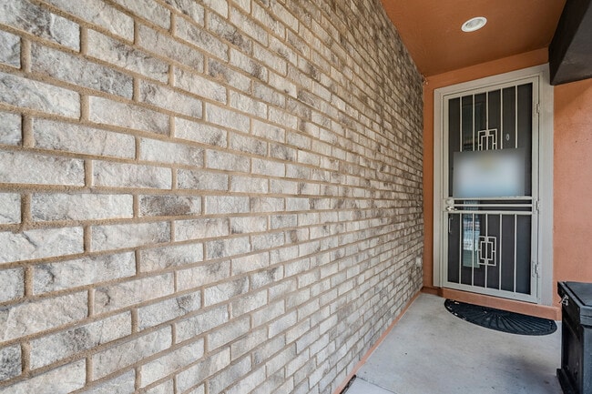 Photo - 7050 W Carter Dr