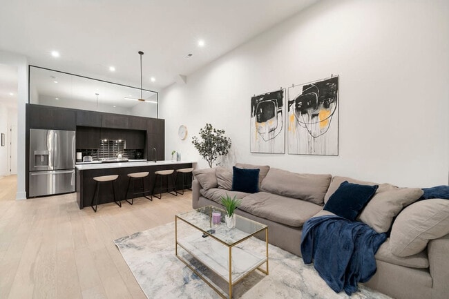 Photo - 318 W Grand Ave Apartment Unit ID1244921P