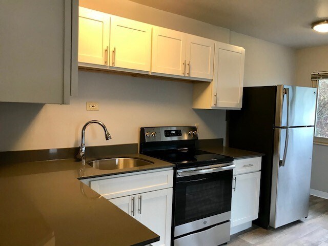 Photo - Cascade Court Apartments