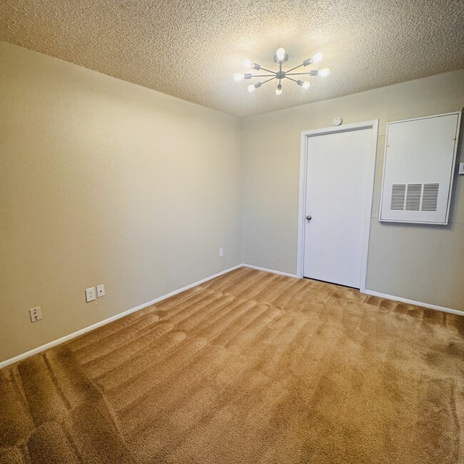 Photo - 6824 Camden Ln