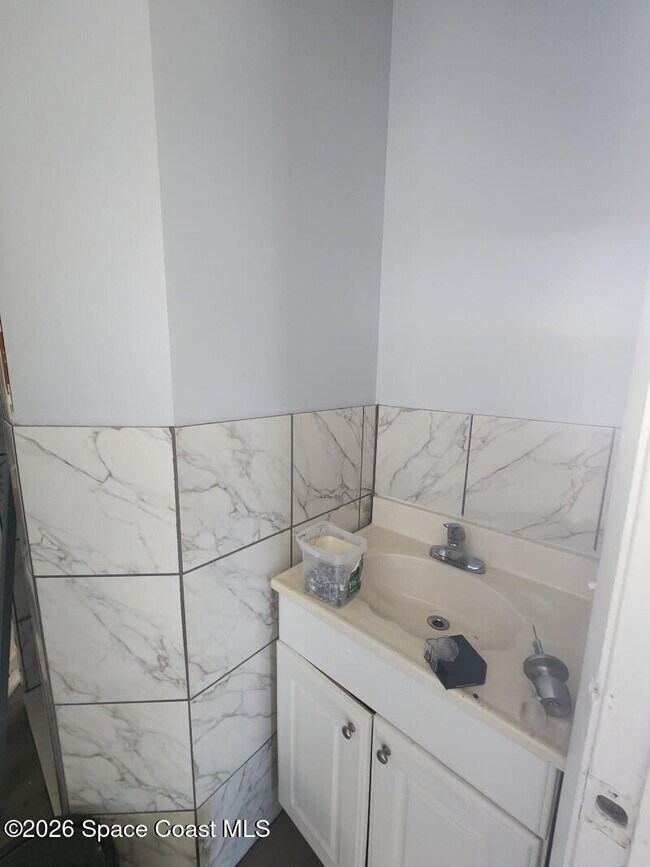 Photo - 1066 Galty Cir NE