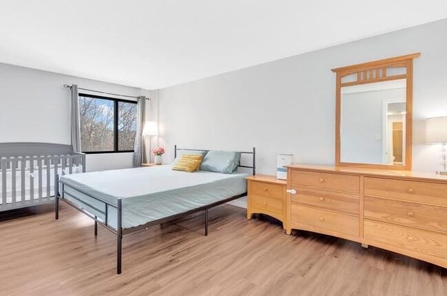 Dormitorio principal - 500 Salem St Unidad 604