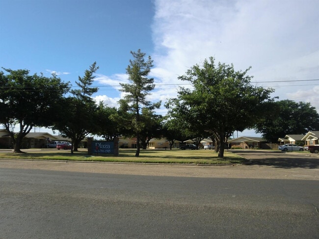 Photo - 501 Plaza Dr