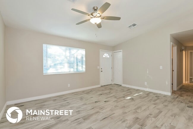 Photo - 1950 W Burgundy Way