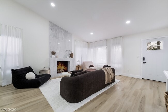 Photo - 3138 Belvedere Dr