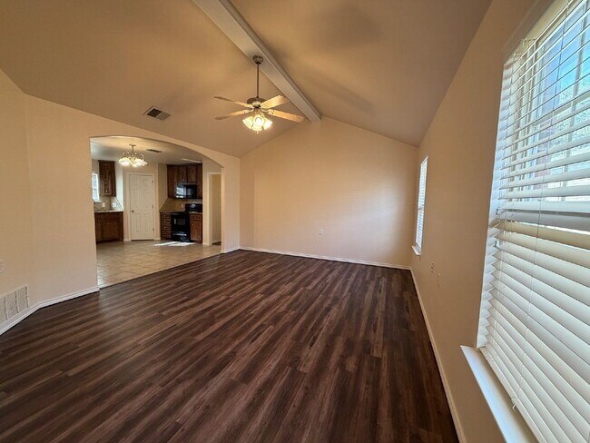 Photo - Charming 3-Bed, 2-Bath Spacious Home in Fox Den!