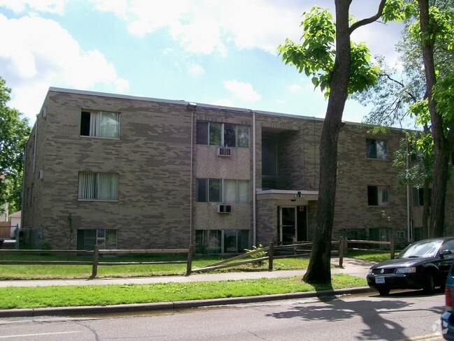 Cedar Lake Apartments - Cedar Lake Apartments