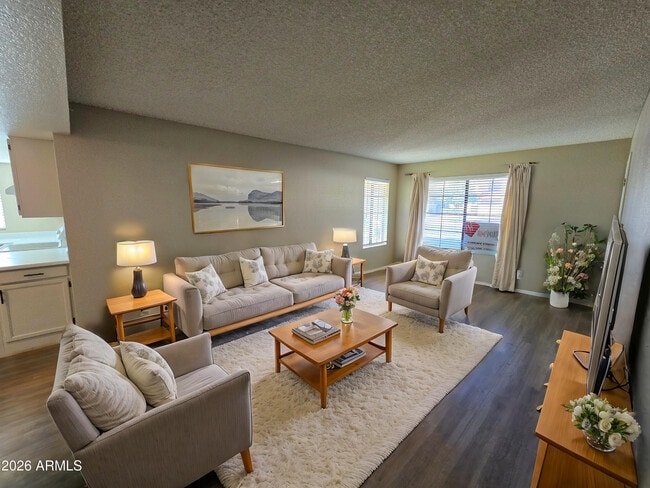 Building Photo - 839 S Westwood Unit 191