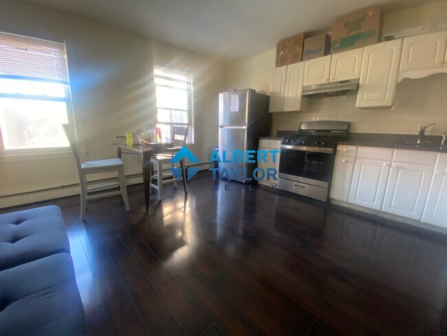 Photo - 1576 Tremont St Unit 3