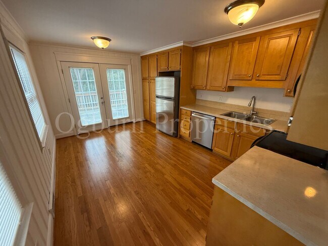 Photo - 120 Crafton St Unidad #B