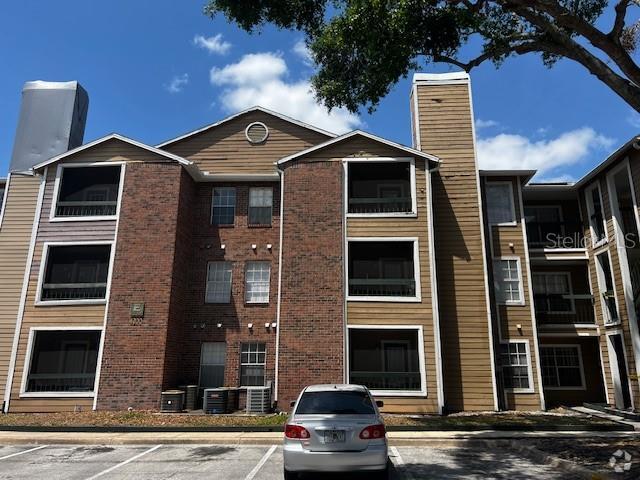Building Photo - 4200 Thornbriar Ln Unit E-104 Rental