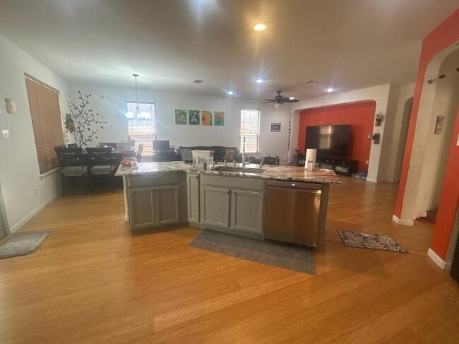 Photo - 1108 Calla Lily Boulevard