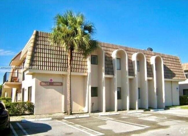 Building Photo - 10916 Royal Palm Blvd Unit 10916 Rental