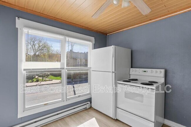 Photo - 15 E Water St