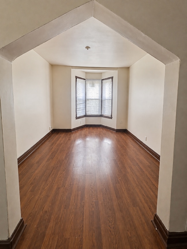 Photo - 5031 S Elizabeth St Unit 2