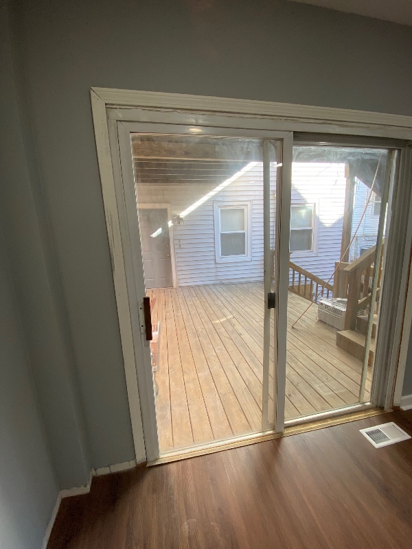 Photo - 1623 S Carpenter St Unidad First floor front