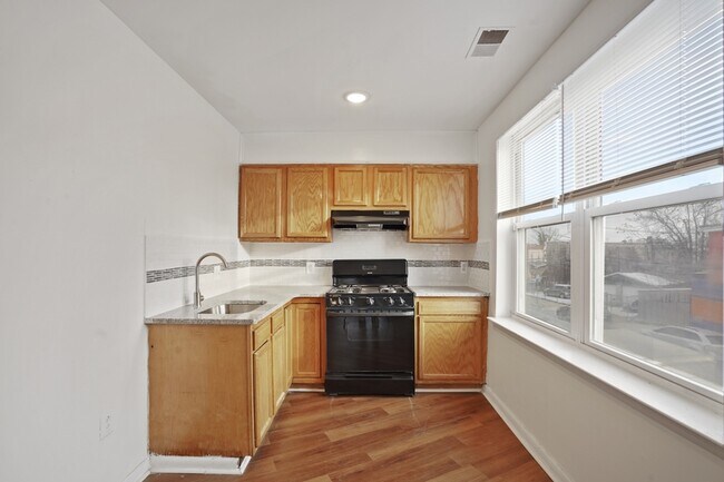 1045 Belmont Ave