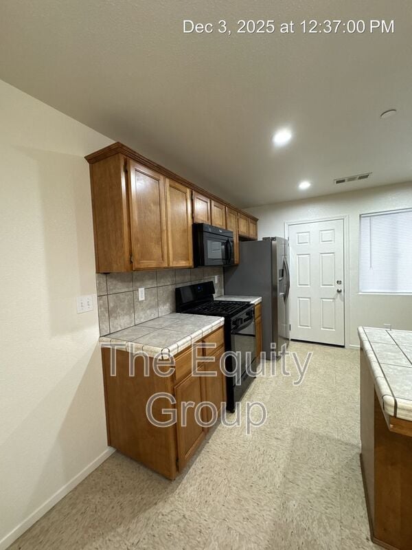 Photo - 2132 W Lark Ave