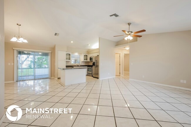 Photo - 1107 SE 18th St