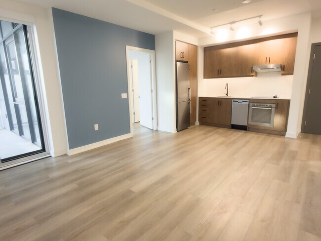 Building Photo - 9 Tecumseth St. Unit 501
