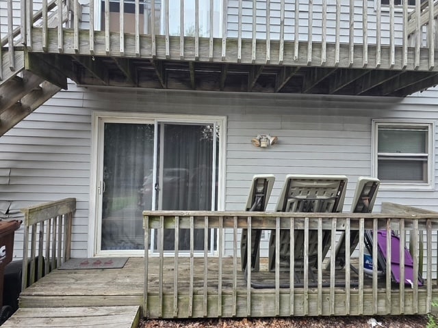 Photo - 489 Eisenhower St