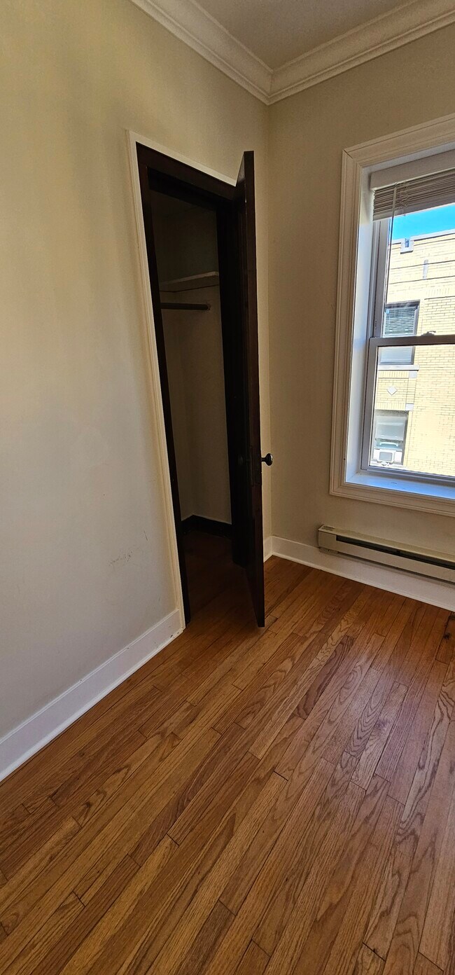 Photo - 3824 N Greenview Ave Unit 3815-3E