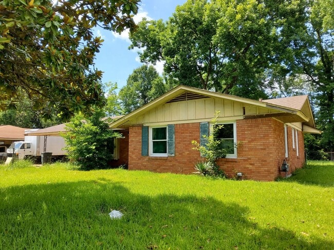 Building Photo - 516 Parkdale Dr