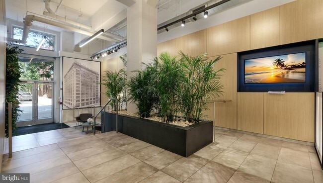 Photo - 2200 Arch St Unidad 705