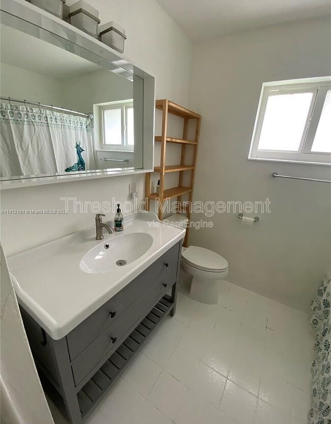 Photo - 6910 SW 64th Ave
