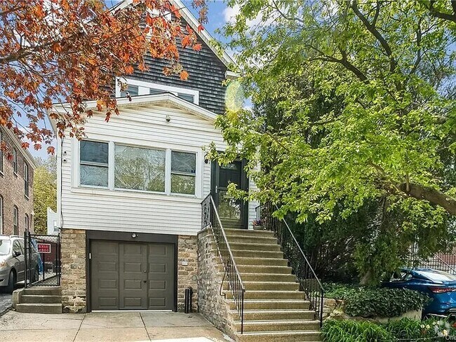 Building Photo - 350 E 235th St Rental