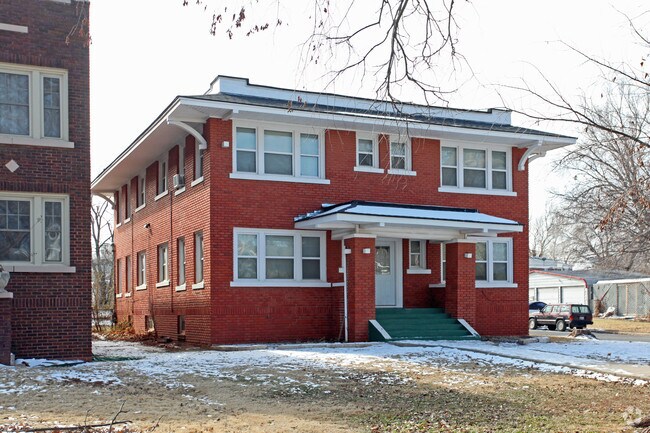 Photo - 1140 NW 34th St Apartments
