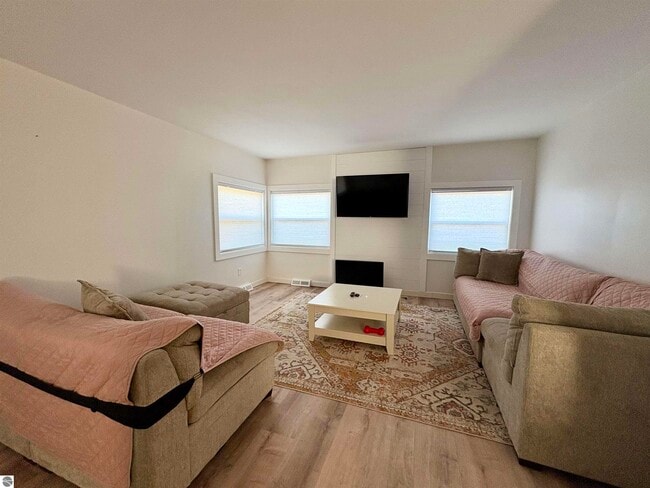 Photo - 7638 Skegemog Point Rd