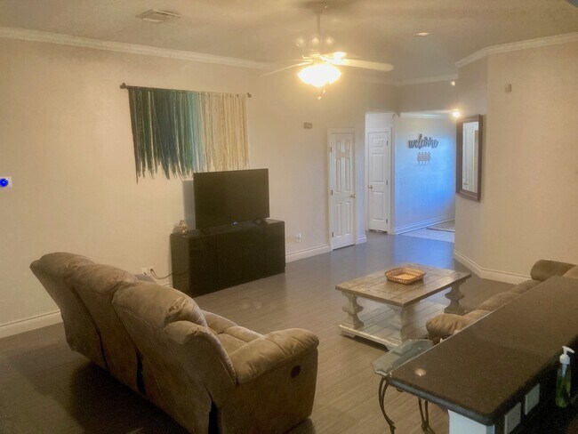 10 Clara Barton Ln