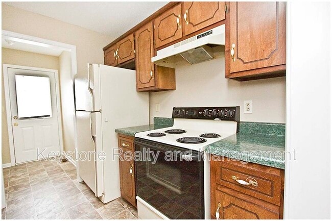 Photo - 1770 Crestview Dr