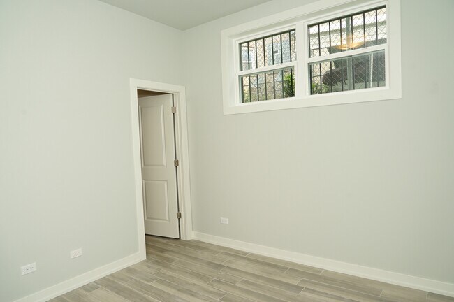 Photo - 6138 S University Ave Unit GDN