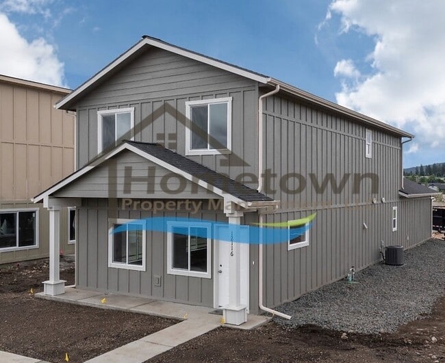 Photo - Very Nice Craftsman 3 Bedroom 2.5 Bathroom Home in Crown Pointe Estates, Post Falls!
