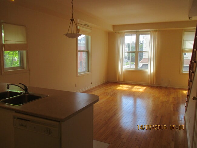 Photo - 131 Guigues Av Unit 6