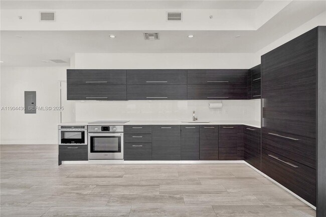 Photo - 45 SW 9th St Unit 4306