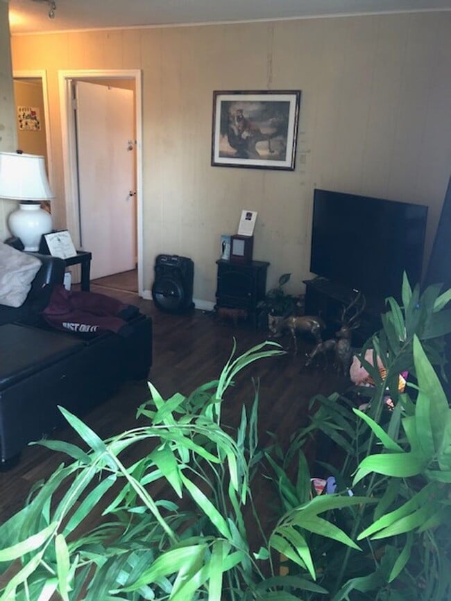 Photo - 2 Bedroom 1 Bathroom Duplex in Winterville!