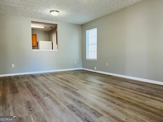 Photo - 105 Granite St