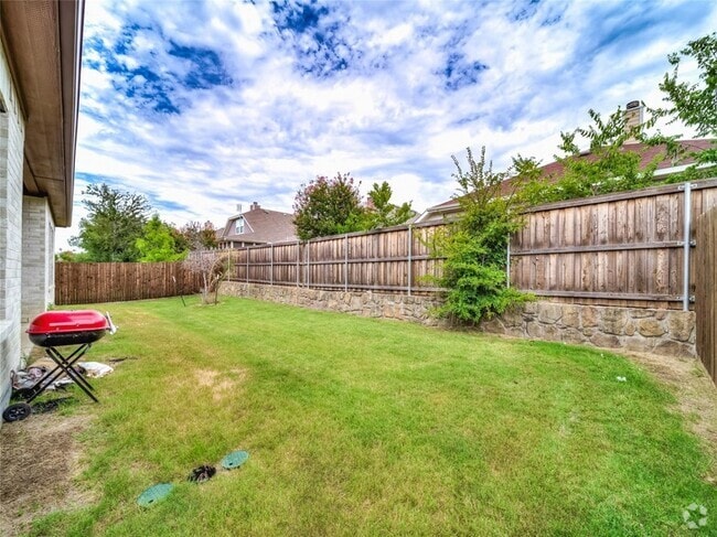 Building Photo - 401 Lake Cove Dr Rental