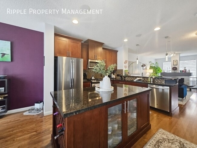 Photo - SOPHISTICATED 4 BEDS, 3.5 BATHS TOWN HOUSE | GARRISON GREEN LUXURY